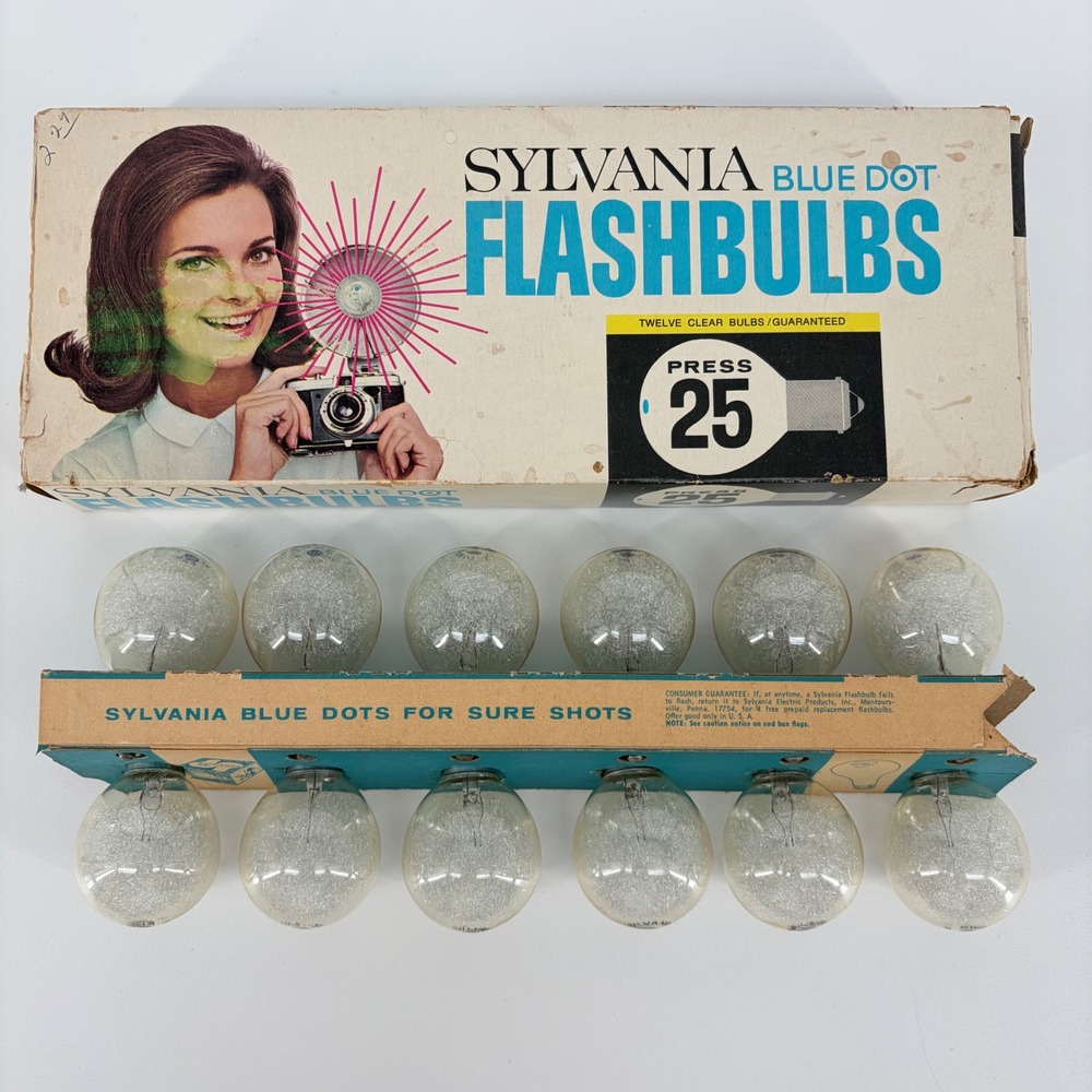 Sylvania Flashbulbs Blue Dot Press‎ 25 Vintage NOS Photography 12 Count Pack